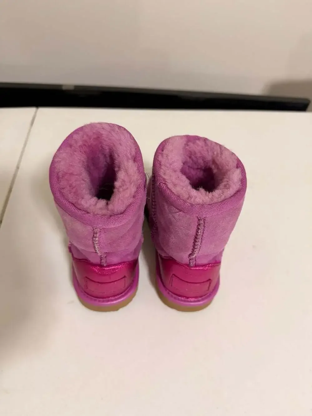 UGG Kids Suede‎ Short Boots Raspberry Rose Size 7Y